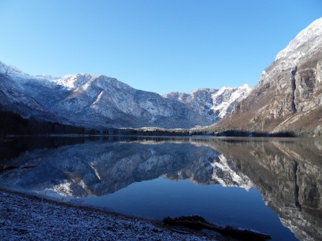 Lake-Bohinj-in-winter-Slovenia2