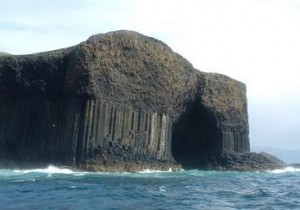 Fingal's Cave - natural wonder in Scotland | United Kingdom