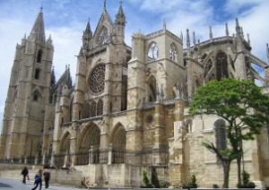Santa María de León Cathedral - one of the most beautiful cathedrals in Europe | Spain