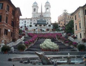 Piazza di Spagna - one of the most popular meeting points in Rome | Italy