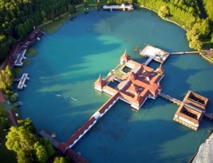 Lake Hévíz - the largest thermal lake in the world | Hungary