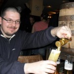 Photo of Barrie Smith pouring Gaffel Kölsch from his barrel
