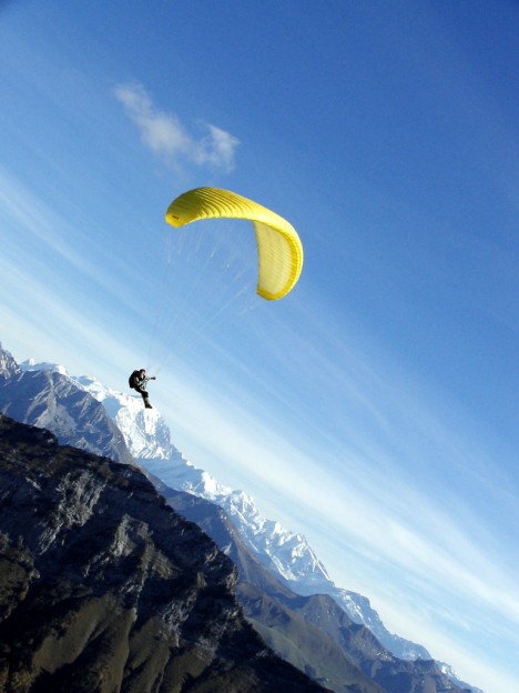 Mont Blanc paragliding