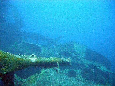 Ship wreck diving